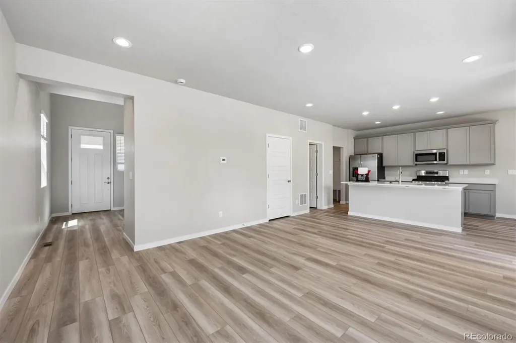 9136 Rifle Street Commerce City CO 80022