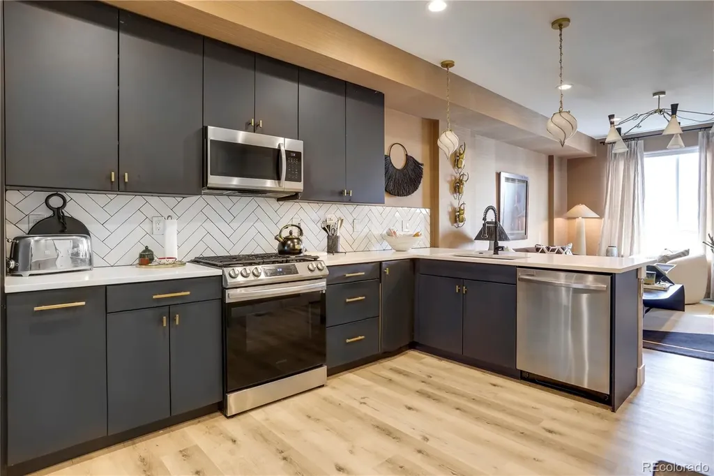 4925 W 10th Avenue Denver CO 80204