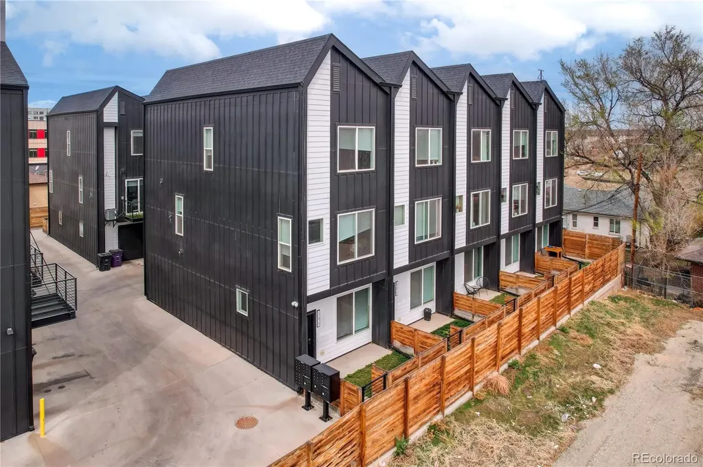 4925 W 10th Avenue Denver CO 80204
