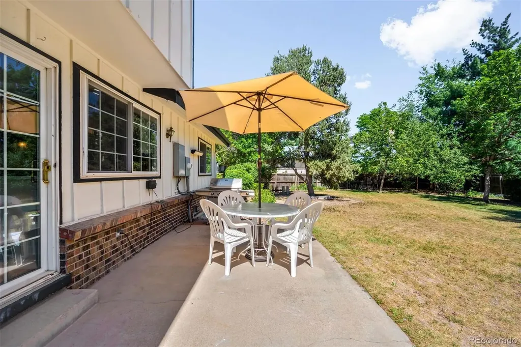 1966 S Macon Way Aurora CO 80014