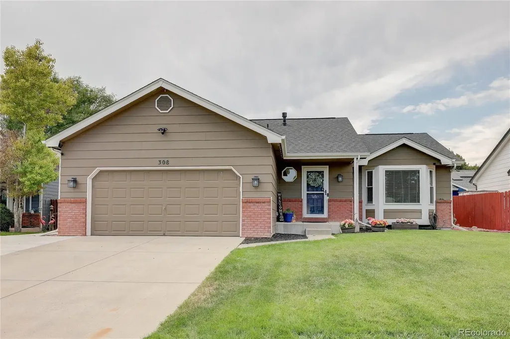 308 Medinah Avenue Johnstown CO 80534