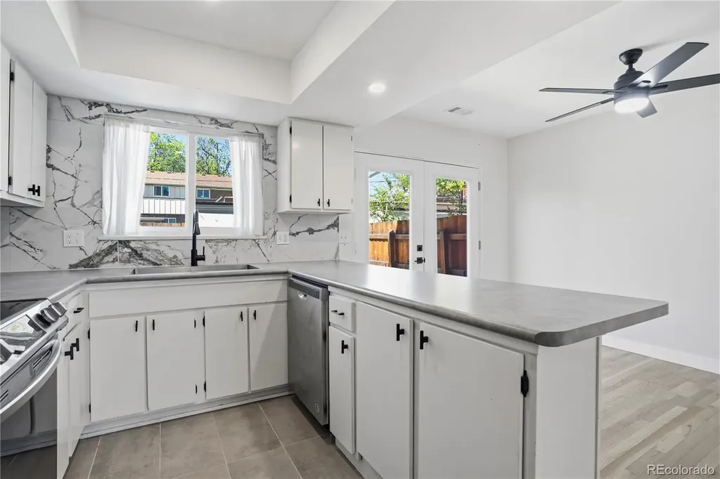610 S Xenon Court Lakewood CO 80228