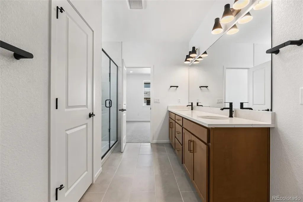2157 S Jackson Gap Street Aurora CO 80018