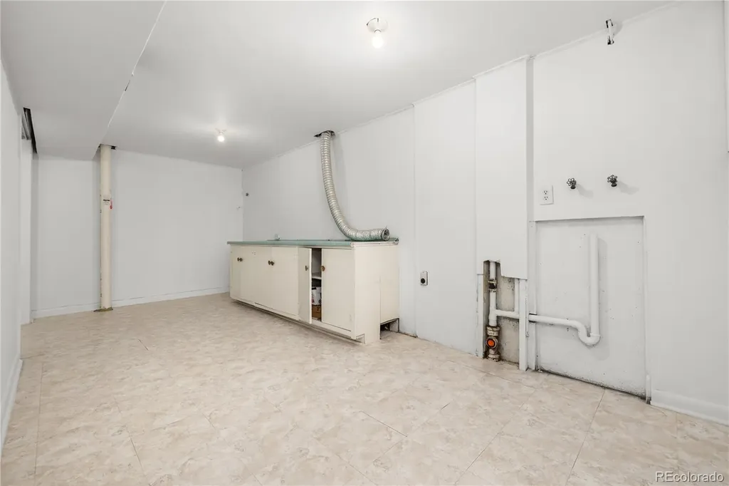 1742 Countess Court Longmont CO 80501