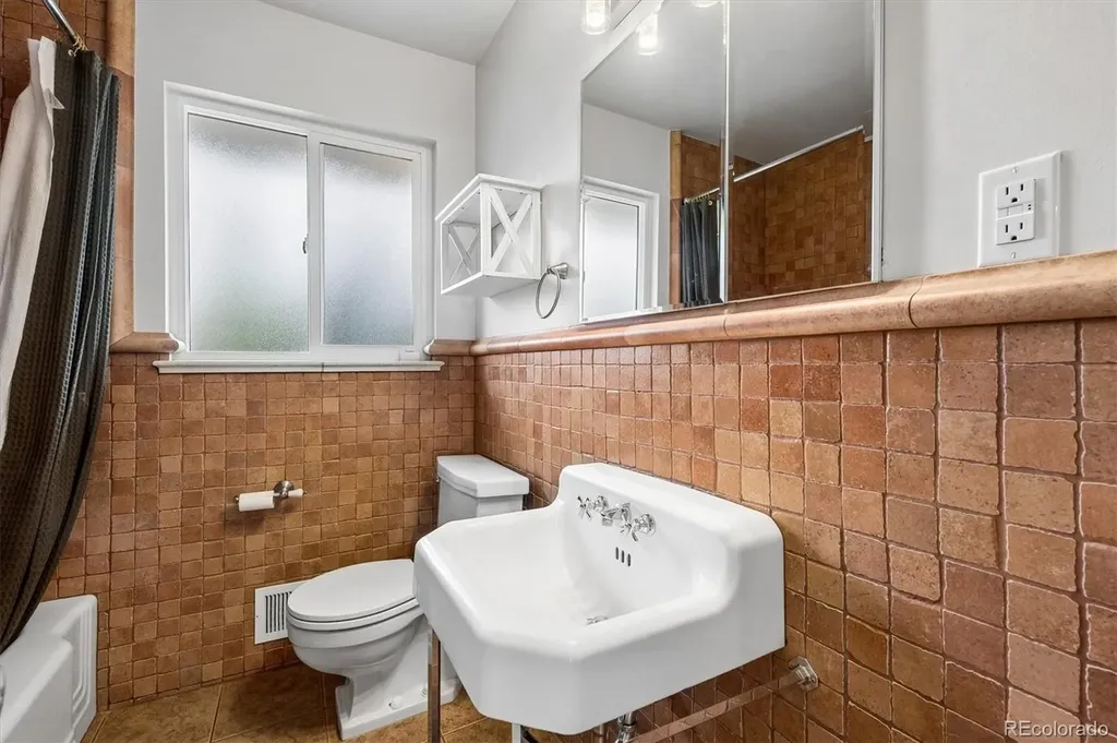 1600 S Dahlia Street Denver CO 80222