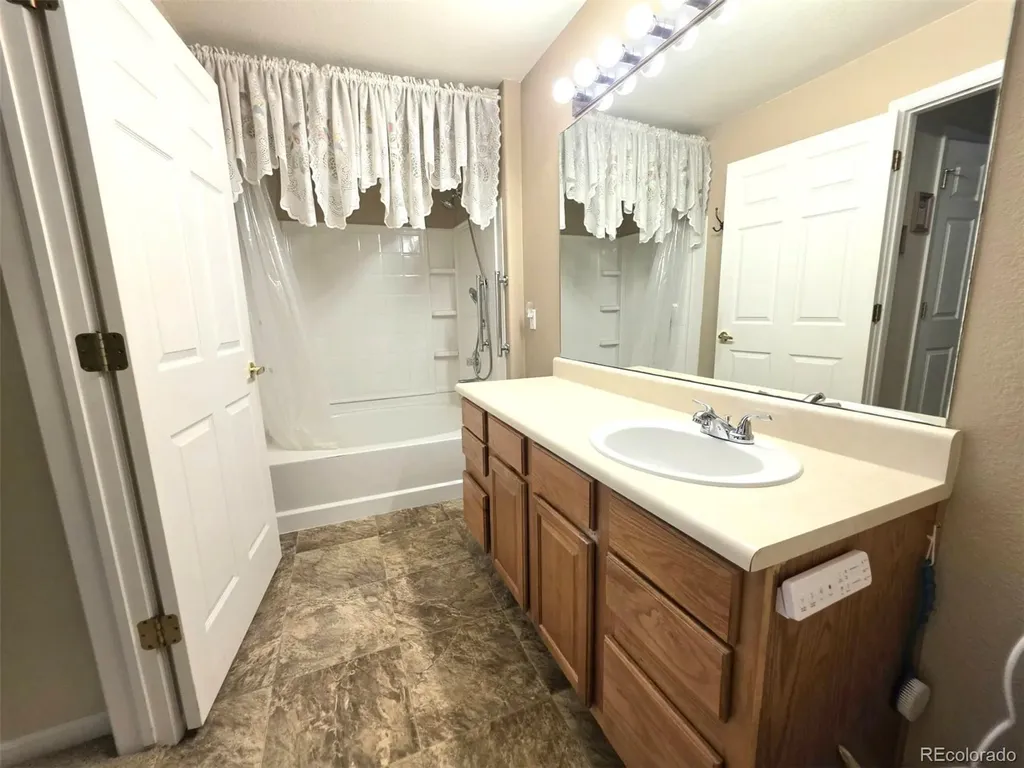 10035 E Carolina Place Aurora CO 80247