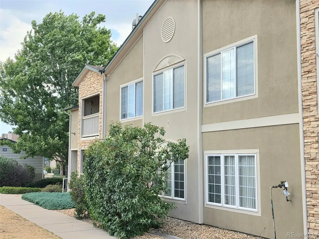 10035 E Carolina Place Aurora CO 80247