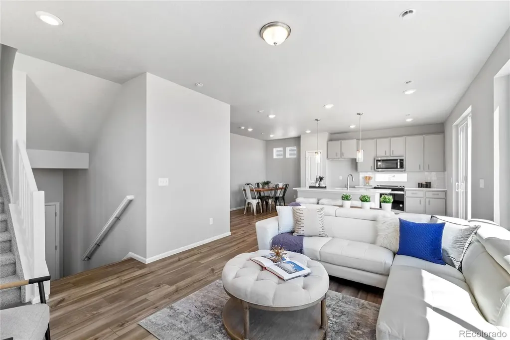 46593 Sunflower Lane Bennett CO 80102