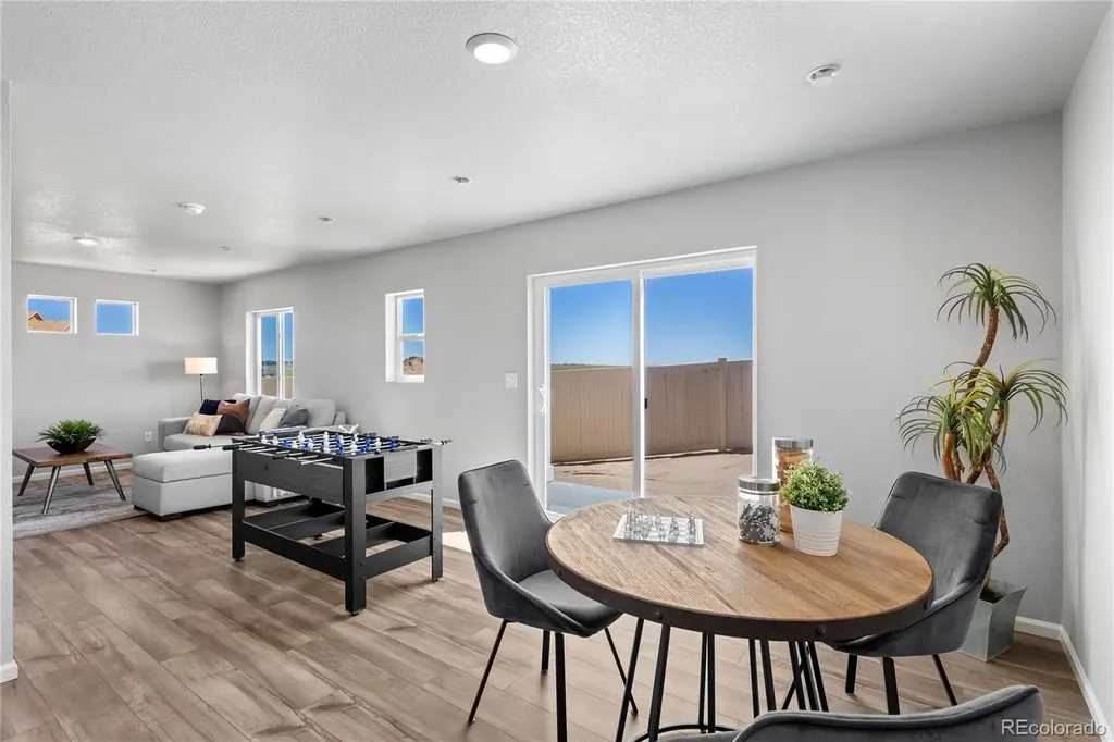 46593 Sunflower Lane Bennett CO 80102