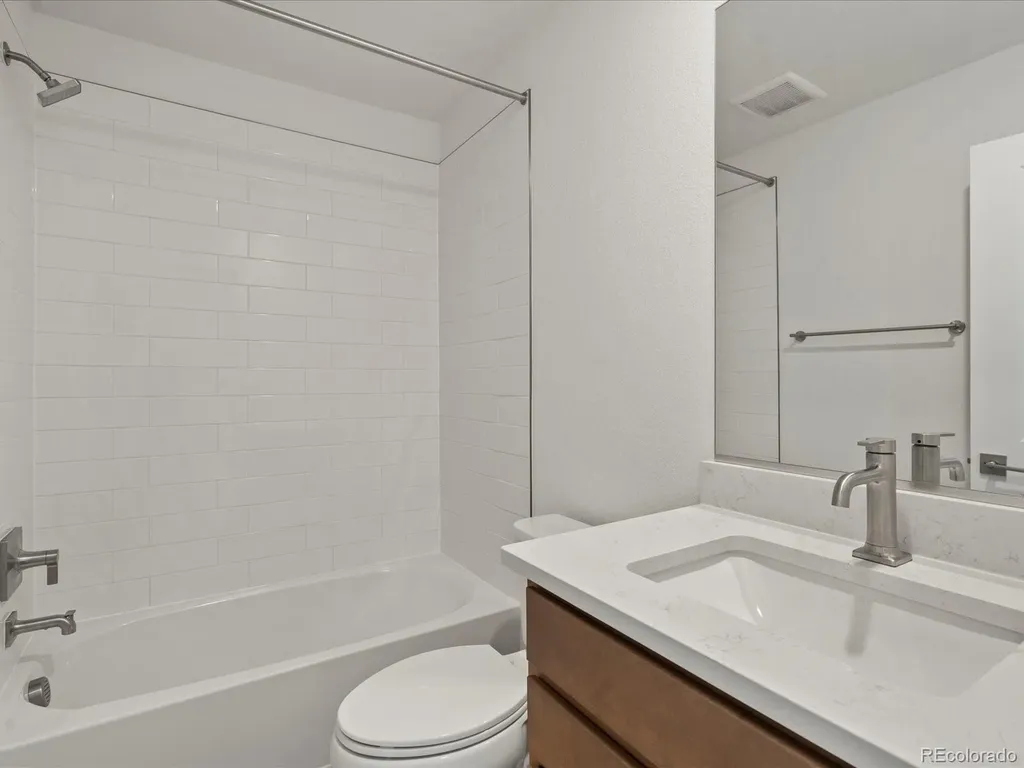 2060 S Holly Street Denver CO 80222