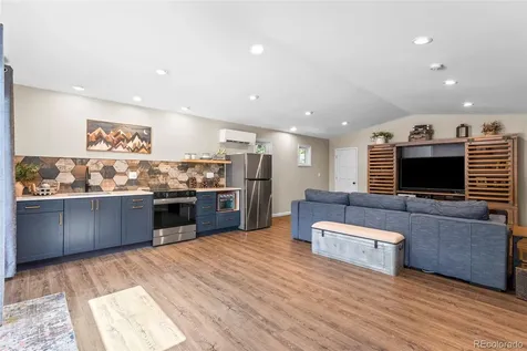 1331 Bellaire Street Broomfield CO 80020