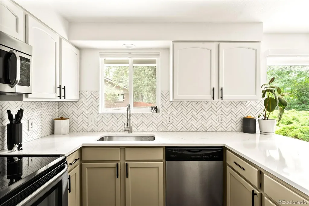 13950 W 32nd Avenue Golden CO 80401