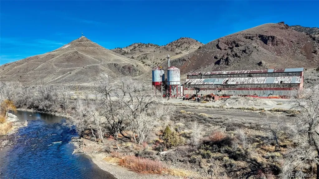 536 E 1st Street Salida CO 81201