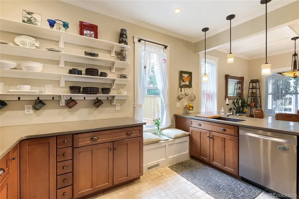 5736 S Bemis Street Littleton CO 80120