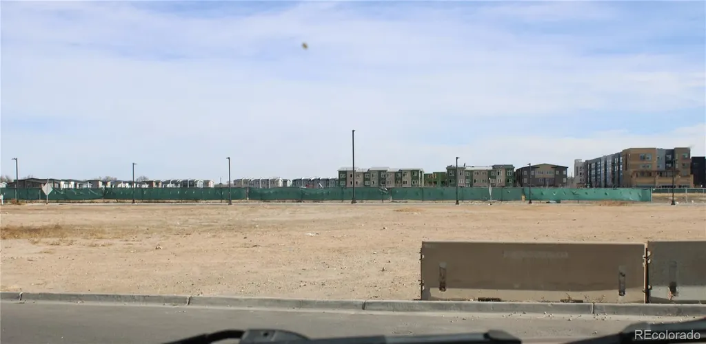 6322 Ivanhoe Street Commerce City CO 80022