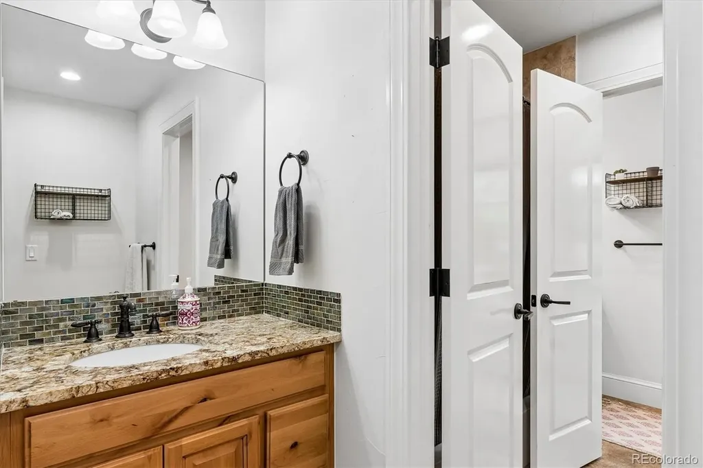 5518 S Foresthill Street Littleton CO 80120