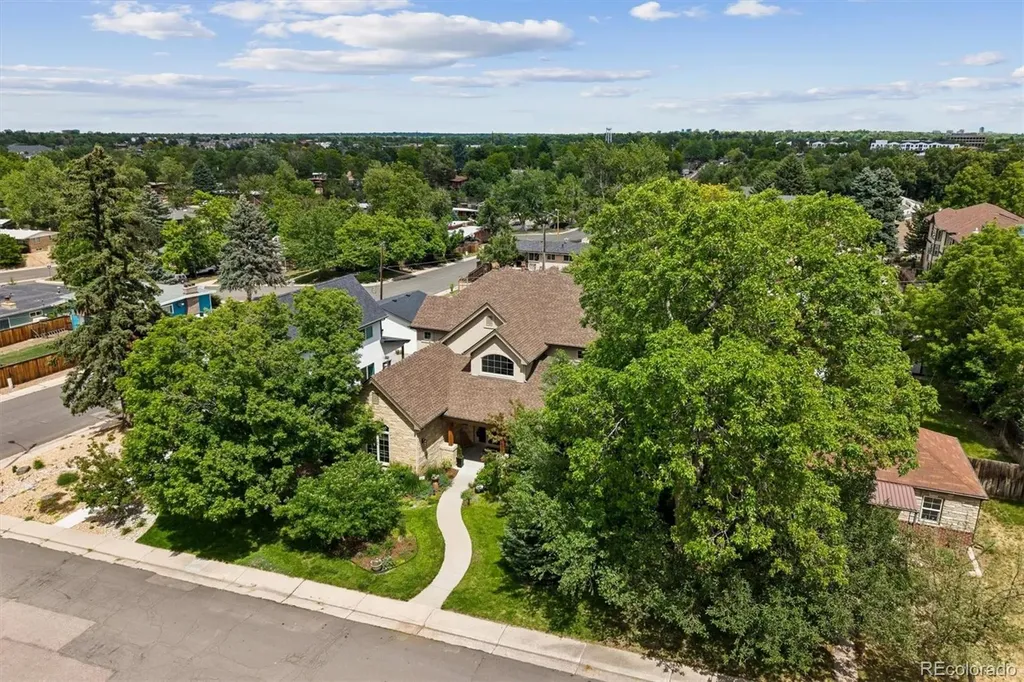 5518 S Foresthill Street Littleton CO 80120