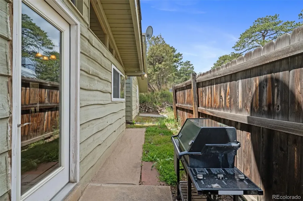 24 Pine Road Golden CO 80401