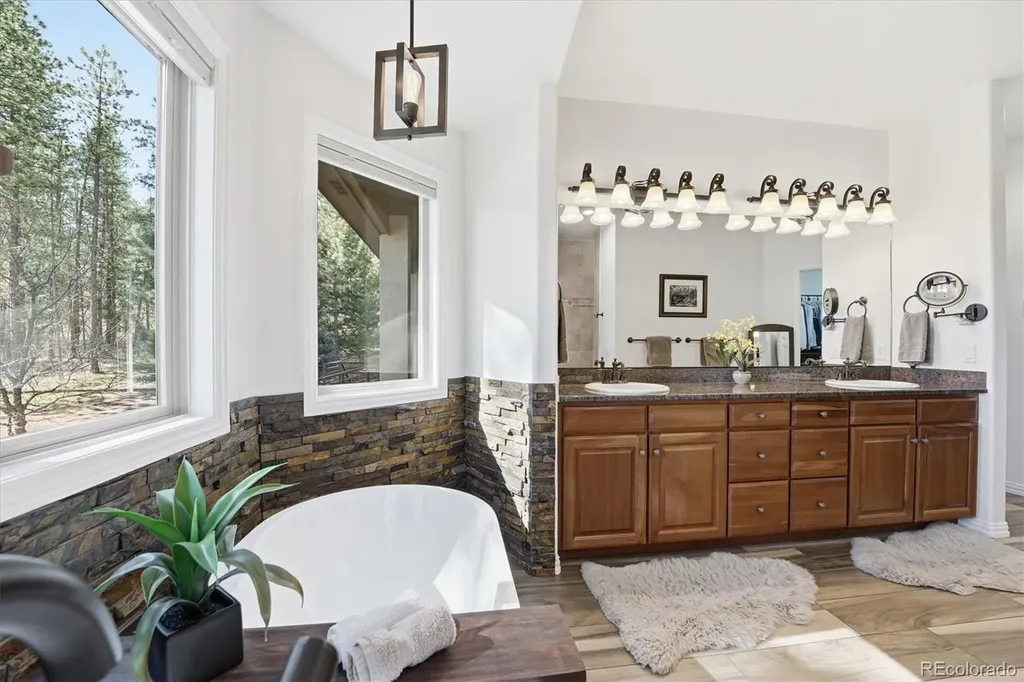 4680 Mohawk Drive Larkspur CO 80118