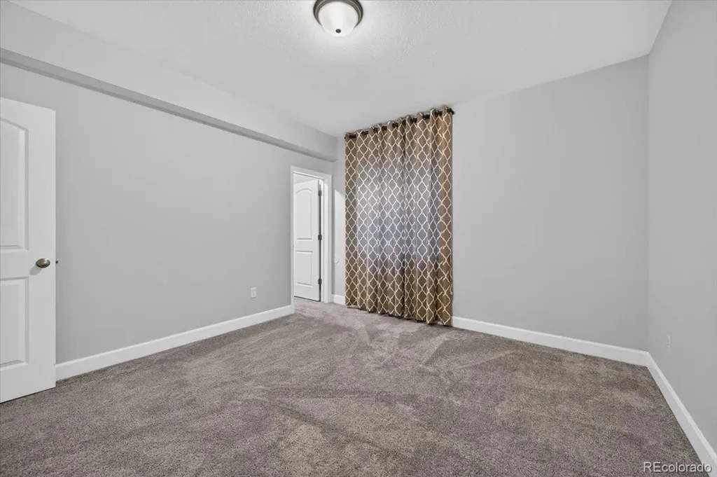 8176 Ralston Creek Avenue Littleton CO 80125