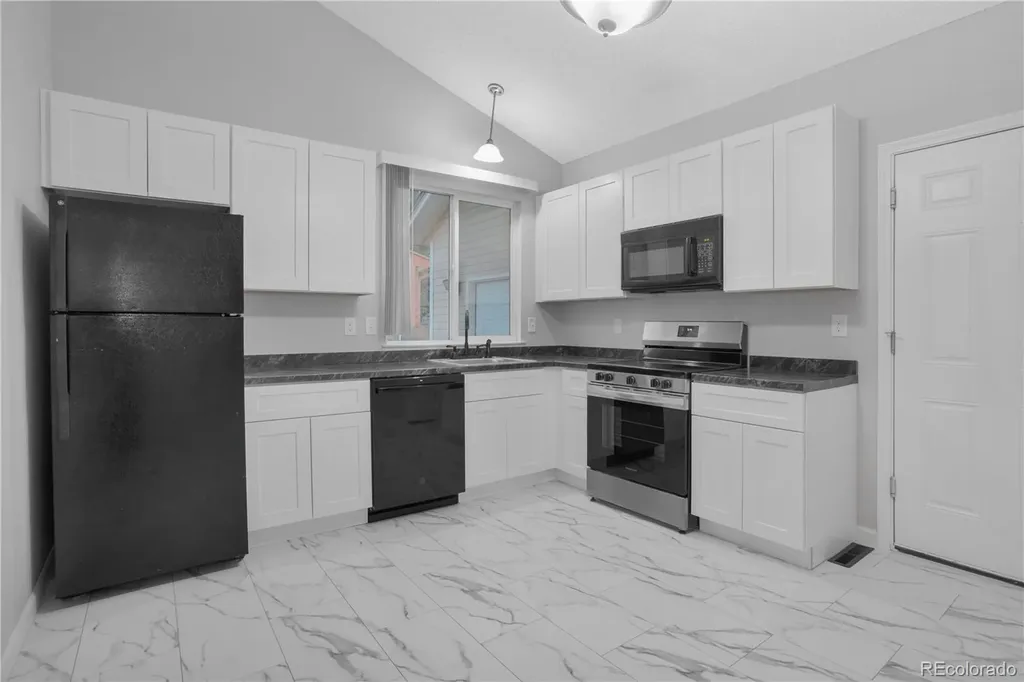 4464 Dumas Court Denver CO 80239