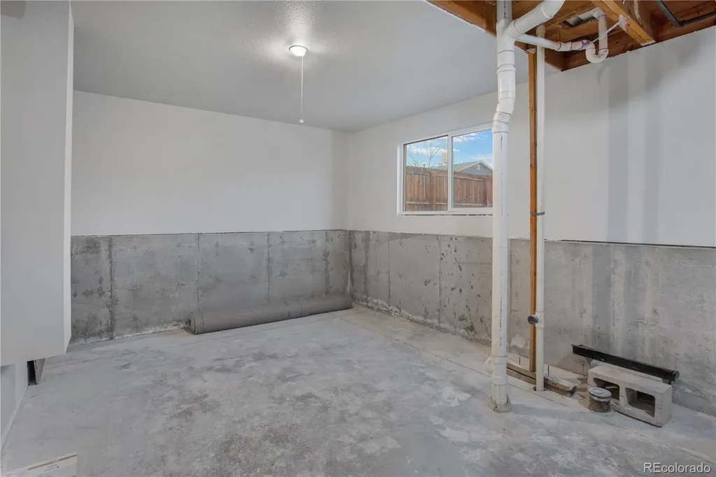 4464 Dumas Court Denver CO 80239