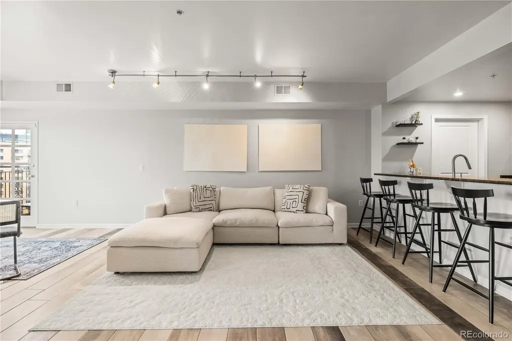 975 N Lincoln Street Denver CO 80203