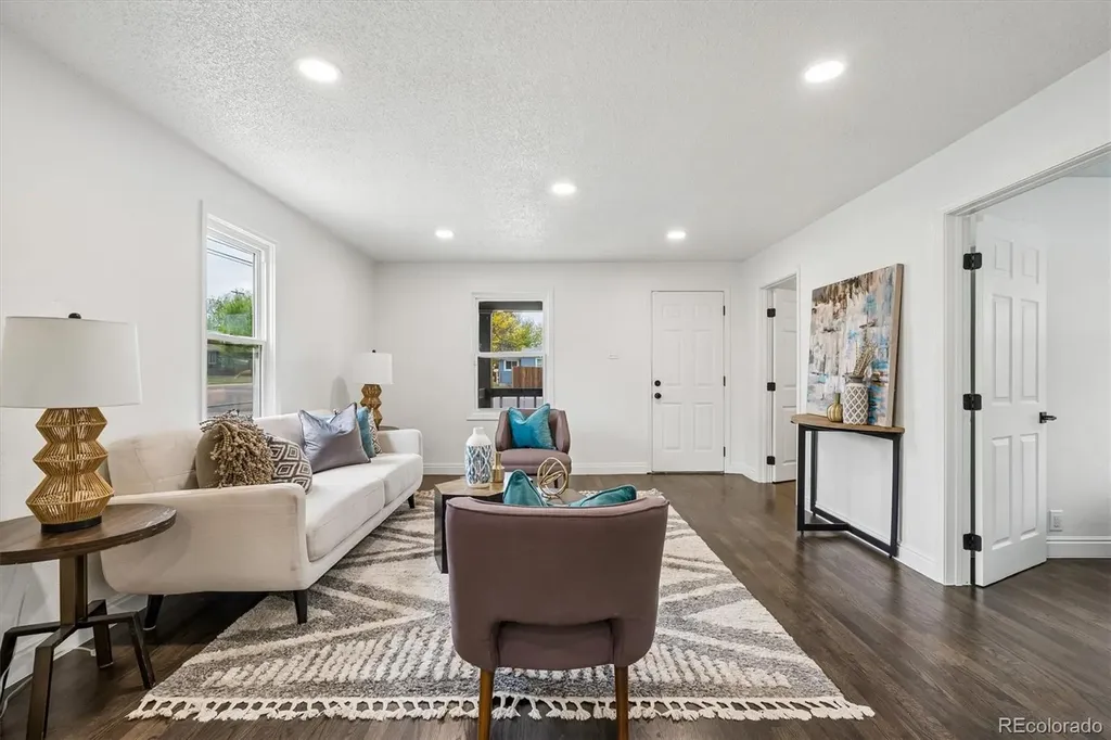 176 S King Street Denver CO 80219
