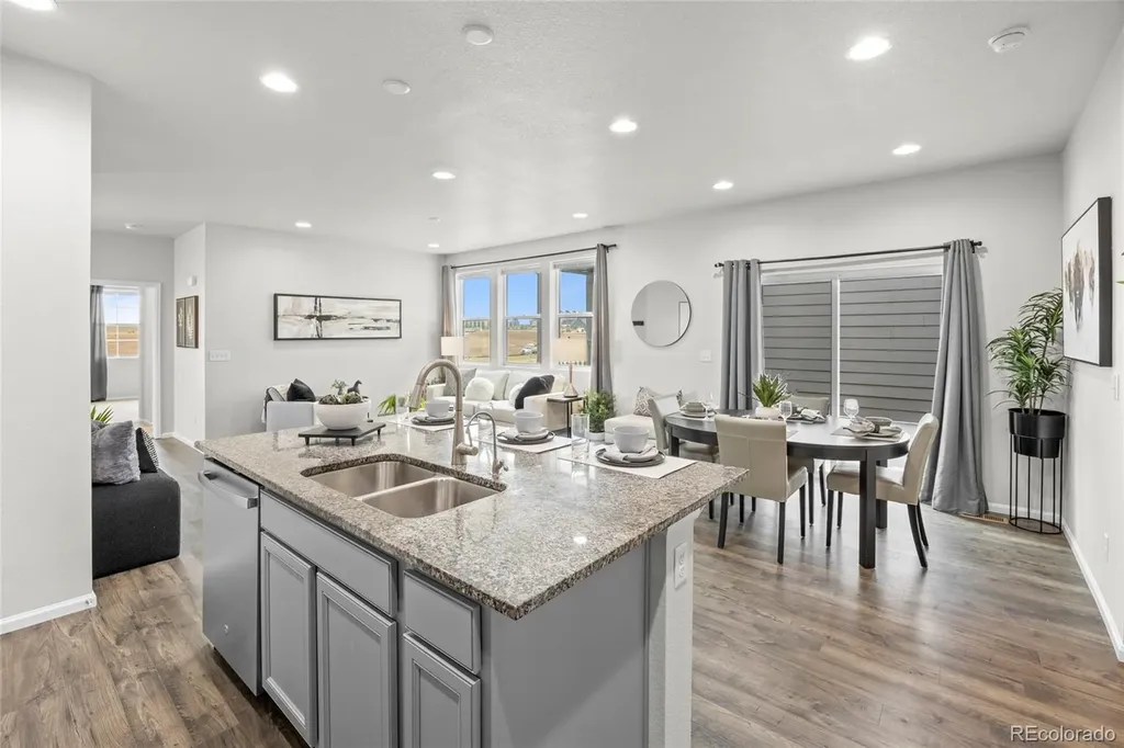 6643 N Danube Way Denver CO 80249