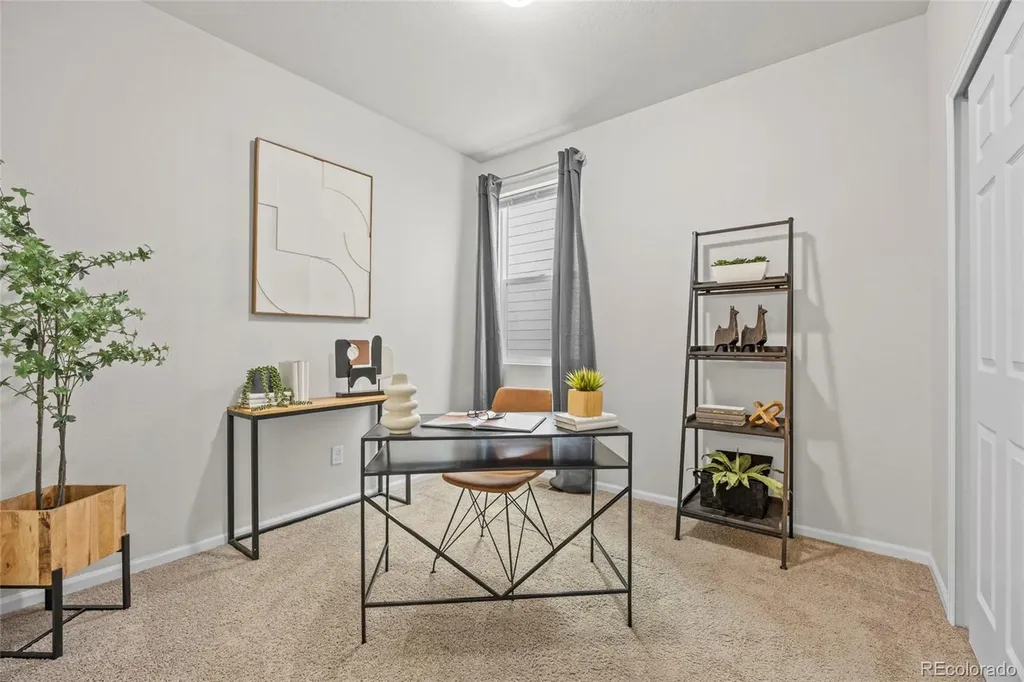 6643 N Danube Way Denver CO 80249