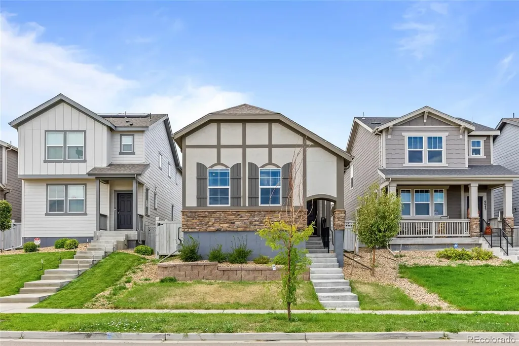 6643 N Danube Way Denver CO 80249