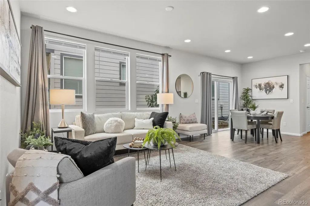 6643 N Danube Way Denver CO 80249