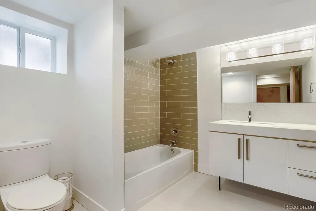 2368 N Glencoe Street Denver CO 80207