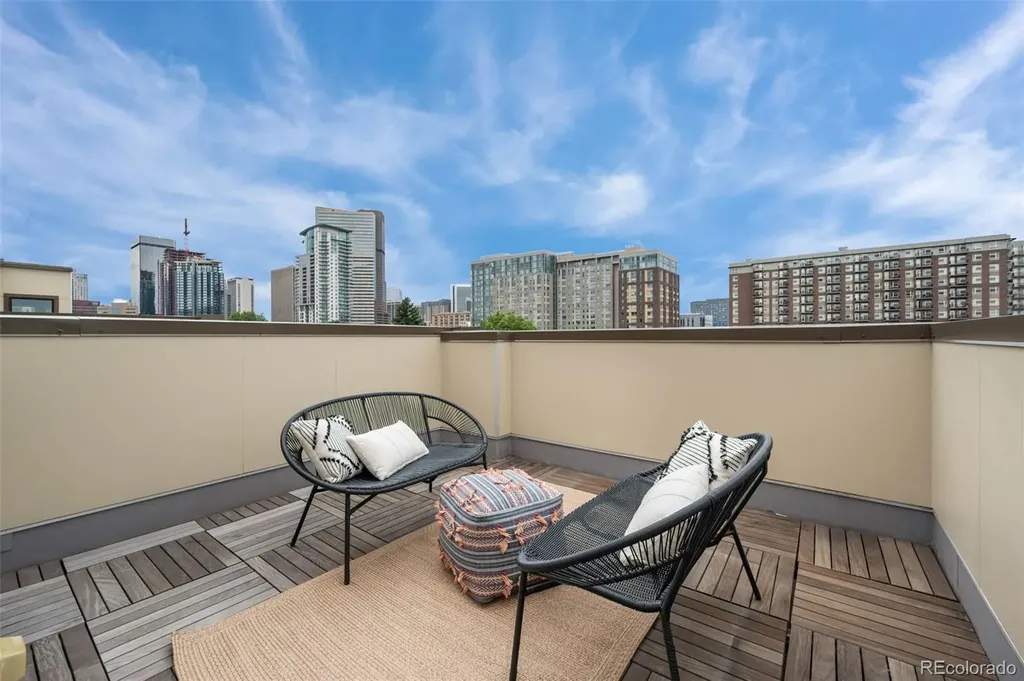2200 Tremont Place Denver CO 80205