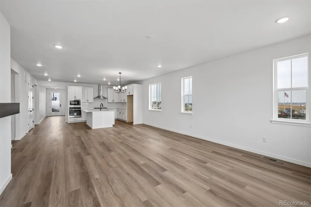 2122 S Irvington Street Aurora CO 80018