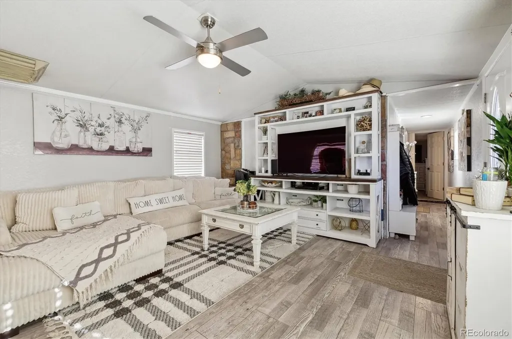 9400 Elm Court Denver CO 80260