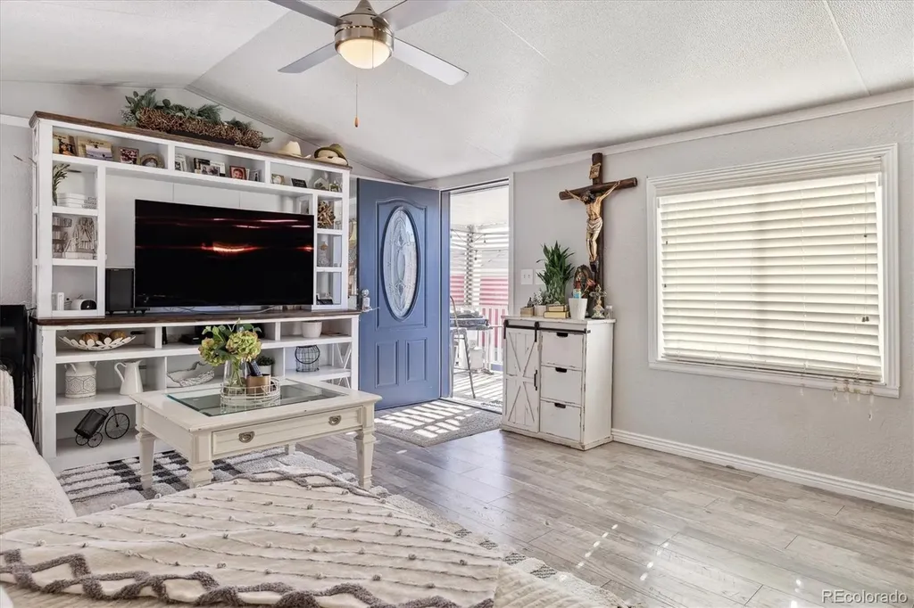 9400 Elm Court Denver CO 80260
