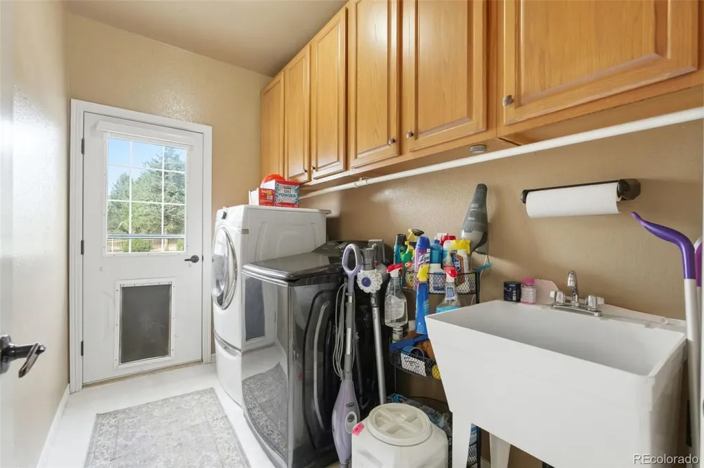 6052 S Andes Circle Aurora CO 80016