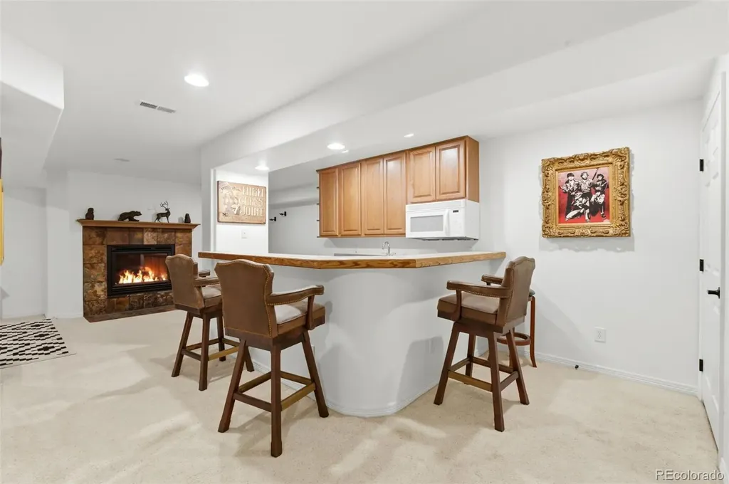 6052 S Andes Circle Aurora CO 80016