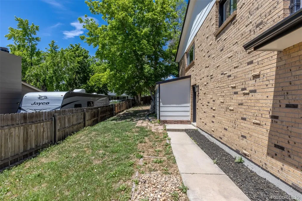 9929 Appletree Place Thornton CO 80260