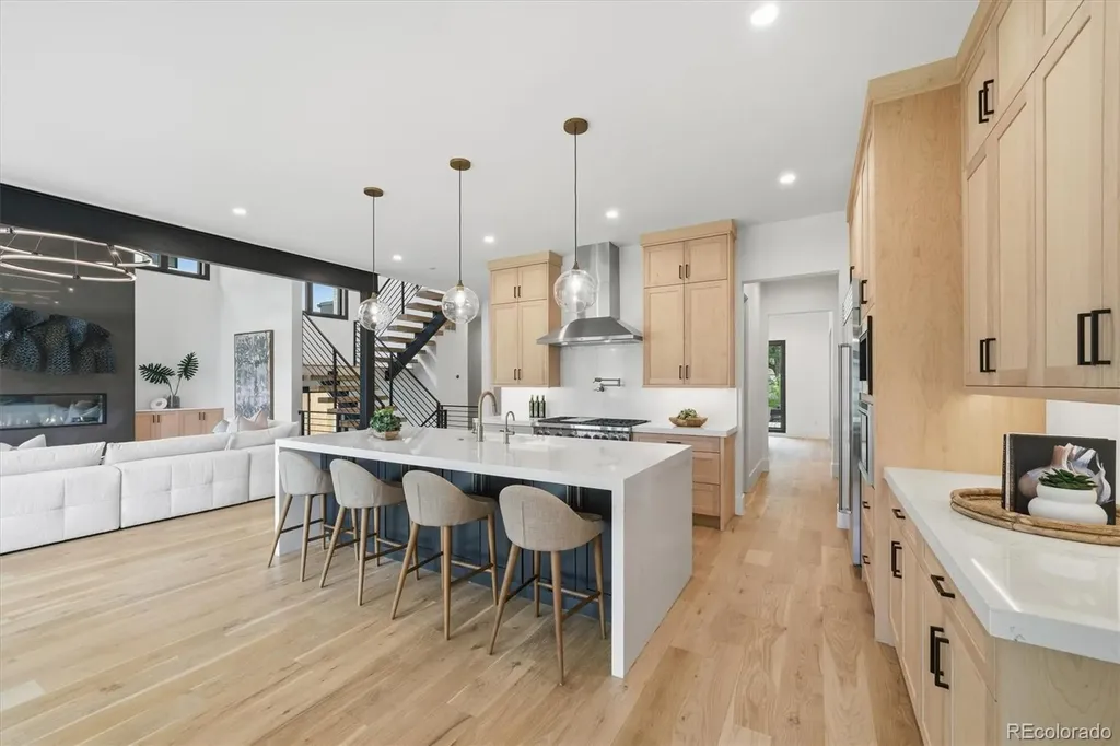 2442 S Saint Paul Street Denver CO 80210