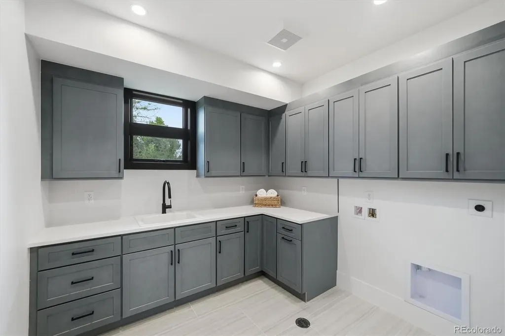 2442 S Saint Paul Street Denver CO 80210