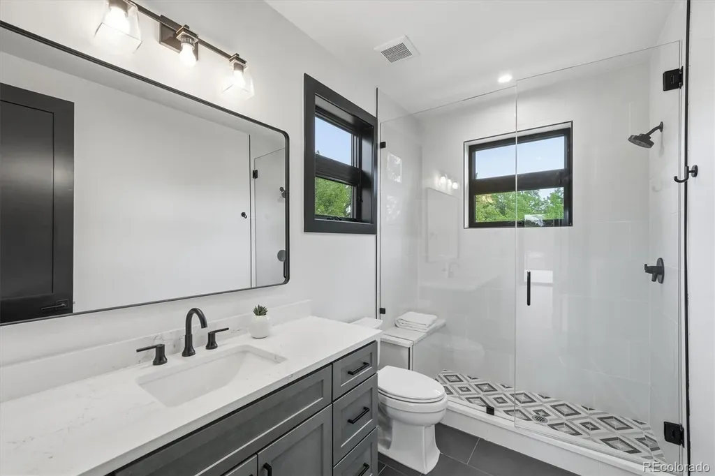 2442 S Saint Paul Street Denver CO 80210