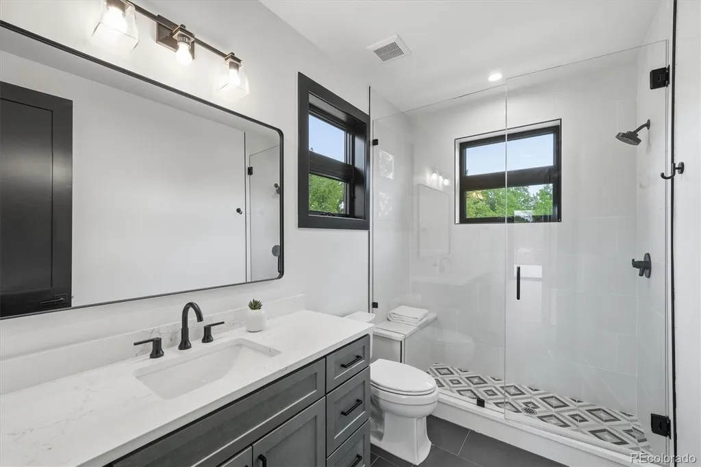 2442 S Saint Paul Street Denver CO 80210