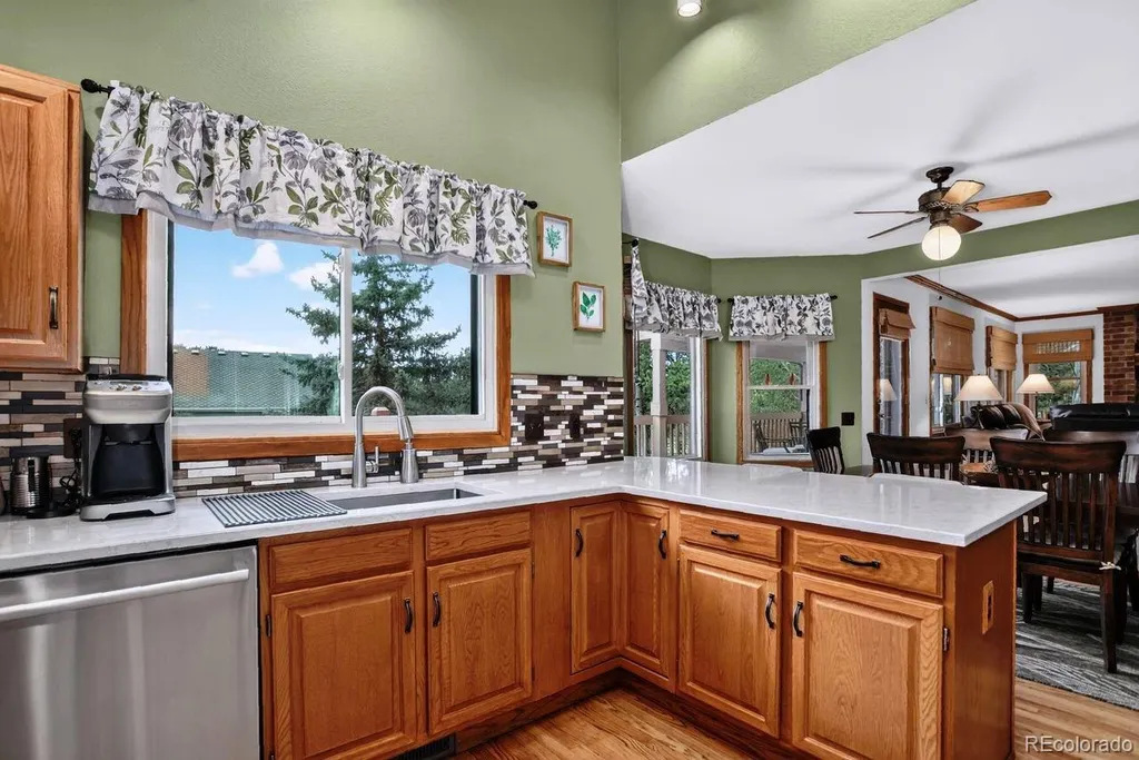 25856 Buffalo Lane Golden CO 80401
