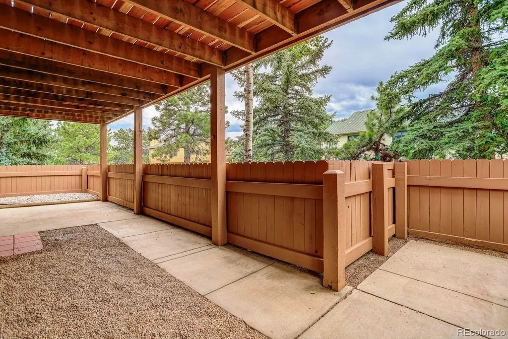 25856 Buffalo Lane Golden CO 80401
