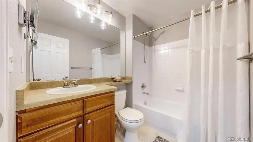 10536 Cimarron Street Longmont CO 80504