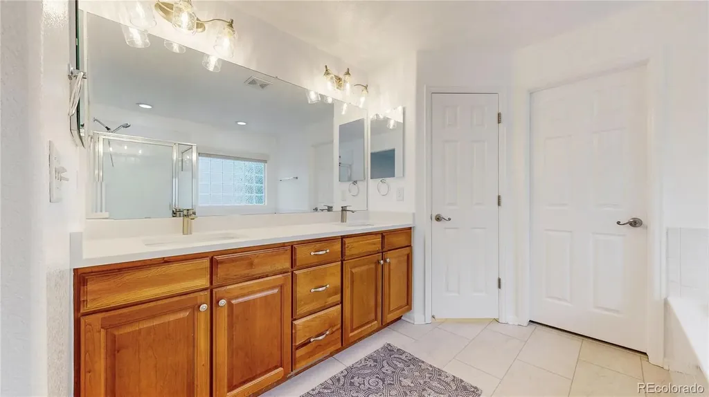 10536 Cimarron Street Longmont CO 80504