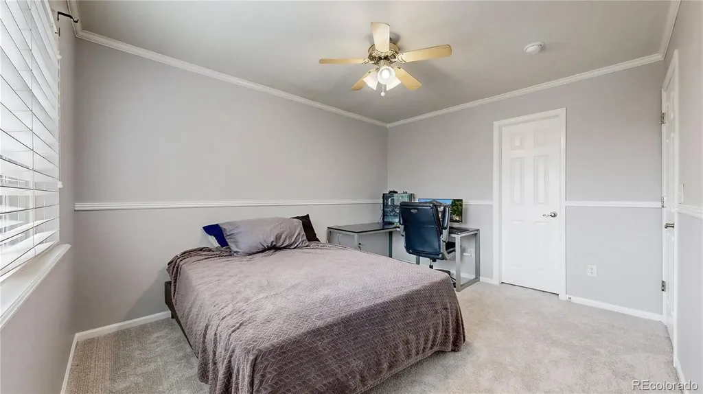 10536 Cimarron Street Longmont CO 80504