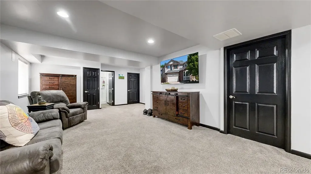10536 Cimarron Street Longmont CO 80504